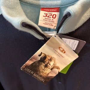 New icebreaker pure merino size XL very small make